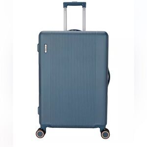 Tag Gateway  Piece Hard side Spinner 28“ Luggage suitcase $439